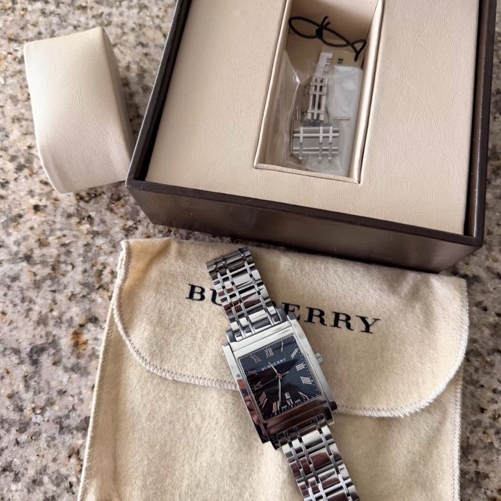 Burberry BU1555 Men's Watch - Picture 2 of 5